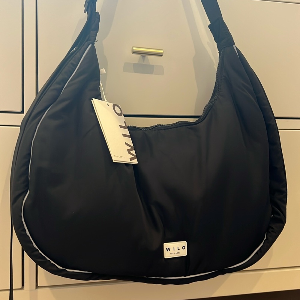 NWT Wilo the Label - Active Crescent Bag in Black